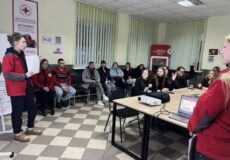 Молодіжна рада Шепетівки долучилася до сесії гуманістичної освіти Life Skills у Червоному Хресті