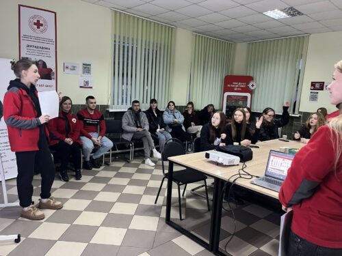 Молодіжна рада Шепетівки долучилася до сесії гуманістичної освіти Life Skills у Червоному Хресті