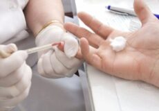 У Хмельницькому під час безкоштовного тестування у кількох людей виявили гепатит С