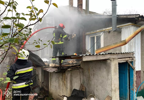 На Хмельниччині у власному будинку виявили тіло літньої жінки