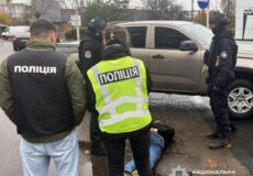 10 тисяч доларів за «пасажира»: ціна проїзду у відсіку автобуса