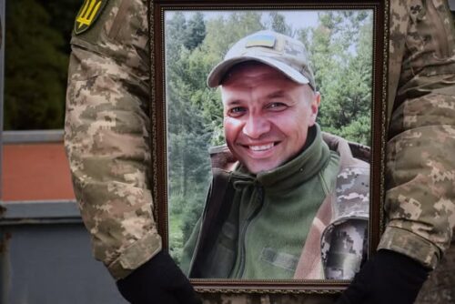 Обірвалося життя ще одного Захисника: у Шепетівці прощалися з оператором БпЛА
