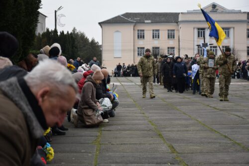 Шепетівська громада попрощалася із полеглим гранатометником