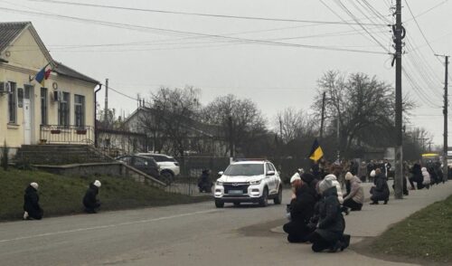 У Судилкові в останню земну дорогу провели Захисника Мугиля Юрія
