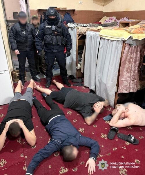 Інспектор на службі у наркоторговців: працівника колонії викрили у схемі постачання наркотиків ув'язненим