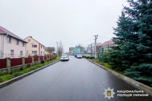 Невідомий намагався підпалити будинок місцевого посадовця в сусідній із Хмельниччиною області