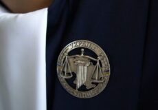 На Хмельниччині чоловік прислав нецензурщину суду: подробиці справи