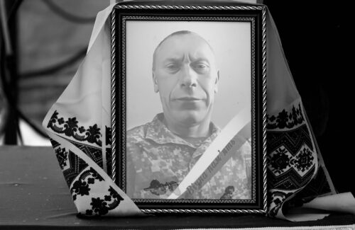 Він поліг за Україну: на Київщині попрощалися з Героєм із Шепетівщини