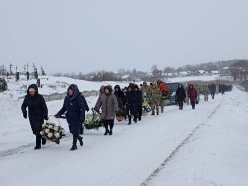 Йому назавжди 30: на Шепетівщині попрощалися із старшим лейтенантом поліції