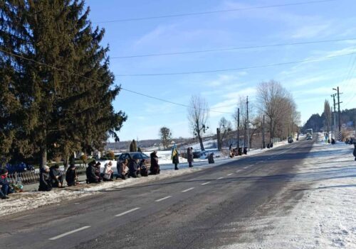 На Шепетівщину повернувся на вічний спочинок Захисник, якого вважали зниклим безвісти