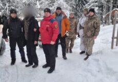 Мешканець Хмельниччини ледь не загинув у морозному лісі, намагаючись утекти за кордон