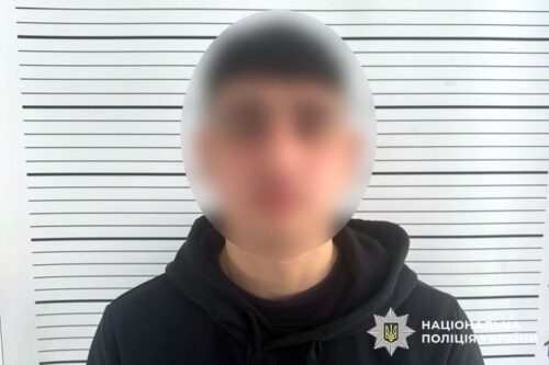 У Хмельницькому 18-річний пограбував дитину серед білого дня
