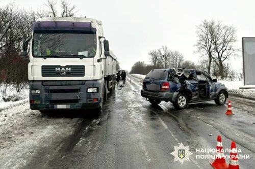 На Хмельниччині у ДТП травмувалася неповнолітня пасажирка