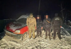«Гід» за тисячі доларів відправив клієнта підкорювати крижаний Дністер