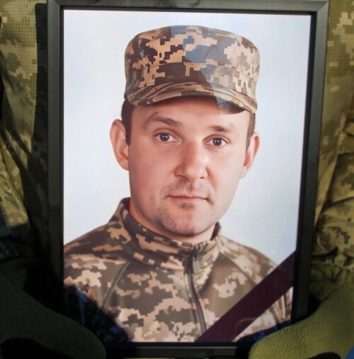Став у стрій Небесної чоти: на Шепетівщині попрощалися із Захисником