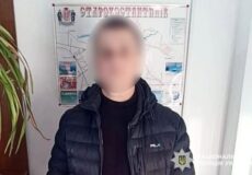 Земля, ремонт і «домовленості»: як аферист із Хмельниччини виманив у людей десятки тисяч гривень