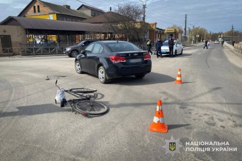В Ізяславі у ДТП травмувався 68-річний велосипедист