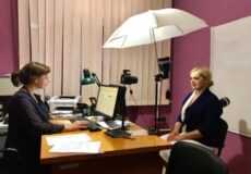 Від пасіки до кабінету: як працівниця Міграційної служби з Хмельниччини поєднує роботу та натхнення для людей