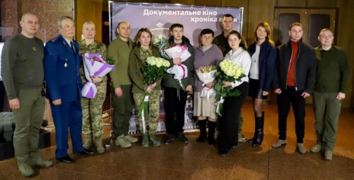 Він загинув у перший день війни, а вона продовжила боротьбу: історія подружжя із Шепетівщини у фільмі «Одне небо на двох»