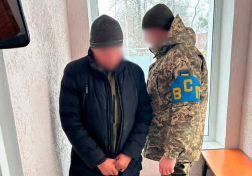 На Хмельниччині у затриманого військового, який здійснив СЗЧ, знайшли заборонене