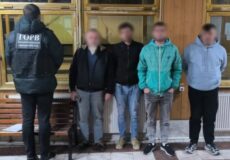 У сусідній із Хмельниччиною області прикордонники викрили схему «експорту працівників» за кордон