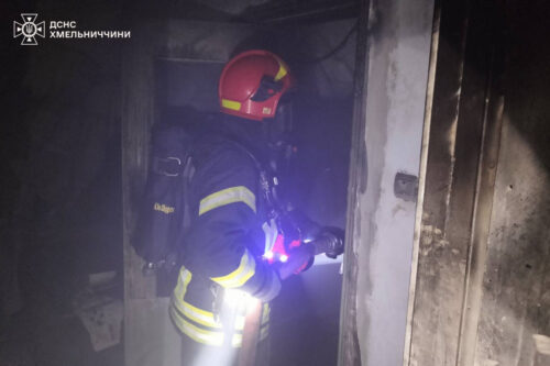 На Хмельниччині горіли будинки, автомобіль і суха рослинність
