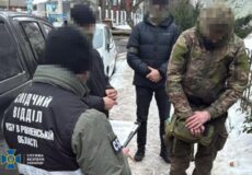 Заклав саморобну бомбу біля кав’ярні у центральному парку: СБУ запобігла теракту в сусідній із Хмельниччиною області