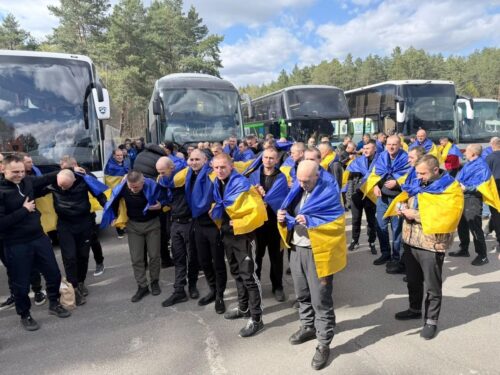 193 Герої вдома: серед звільнених з полону — троє із Шепетівщини