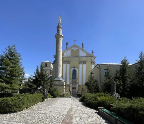 Є на Кіпрі та на Хмельниччині: унікальний храм, де зійшлись дві релігії