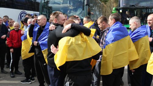193 Герої вдома: серед звільнених з полону — троє із Шепетівщини