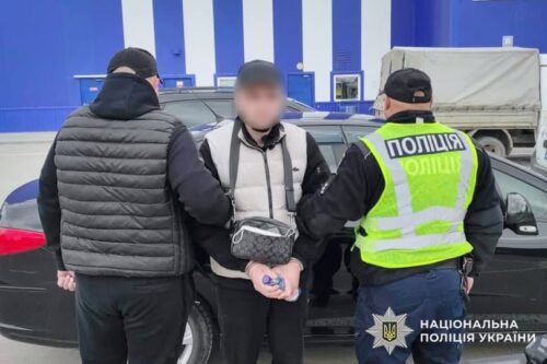 Шокуюче шахрайство: на Хмельниччині у матері полеглого воїна виманили понад мільйон гривень