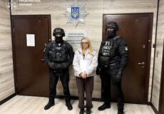 Мати створювала дитячу порнографію зі своєю сплячою маленькою донькою