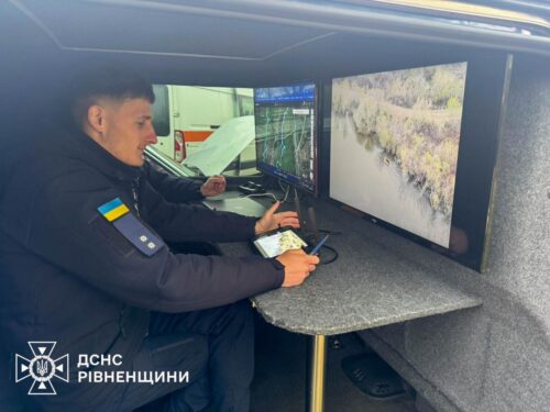 Один загинув, а 4-річного шукають другу добу: фахівці з Хмельниччини долучилися до масштабної операції на Рівненщині (Відео)