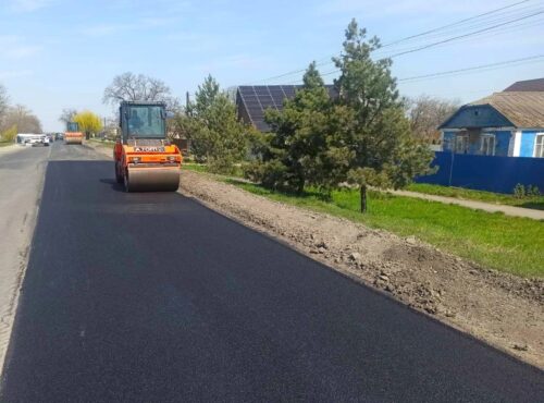 Дороги Шепетівщини оновлюють «великими картами»: водіям варто бути уважними
