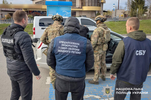 Обіцяв зняти з розшуку або оформити бронь: на Шепетівщині викрили схему для ухилянтів