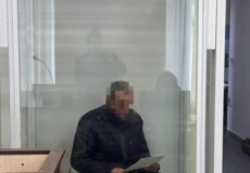 Щотижневе ґвалтування вітчимом протягом двох років: мати і бабуся не вірили дитині