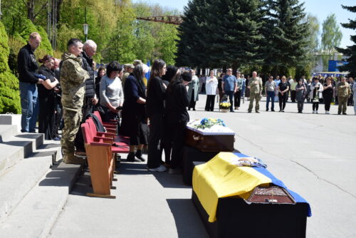 «Я вмію… Я знаю… То хто, як не я?»: Шепетівська громада провела в останню дорогу оператора БпЛА Олега Лізанця