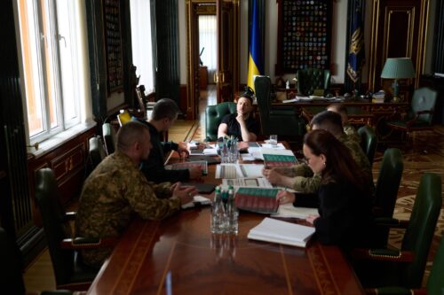 30 тисяч мінімум, до 400 тисяч — на фронті і чіткі строки служби: Зеленський анонсував масштабну реформу в армії