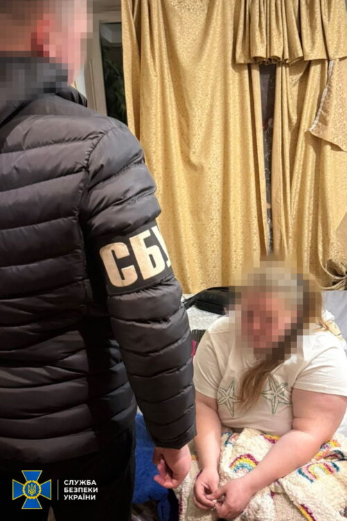 Затримали агентку рф, яка готувала теракт, видаючи себе за поштового кур'єра