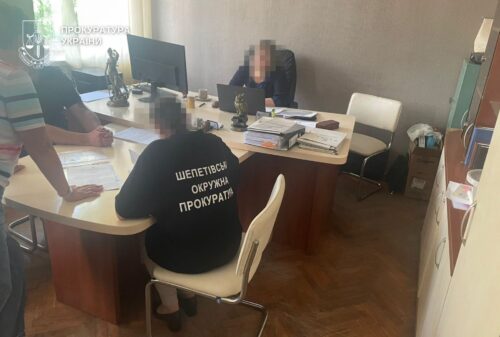 Понад 106 млн грн збитків: прокурори Хмельниччини повідомили про підозри посадовцям, депутатам та керівникам підприємств