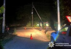 На Хмельниччині поліцейські встановлюють обставини ДТП за участю 10-річної велосипедистки