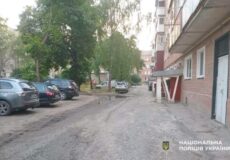 На Шепетівщині 13-річний хлопець налякав 7-річну дитину предметом, схожим на ніж: що встановила поліція
