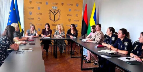 У Шепетівській громаді школи, поліція та соцслужби посилюють захист дітей