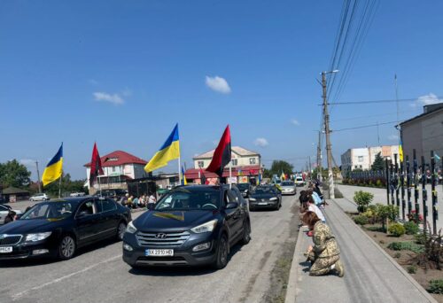 Він встиг дізнатися, що стане батьком сина, але так і не встиг його обійняти: у Судилкові попрощалися з Героєм