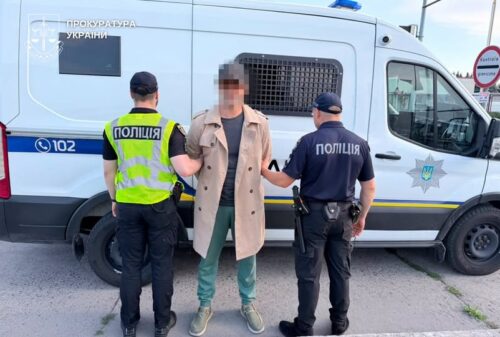 Втік за кордон, але не уникнув покарання: з Естонії екстрадували засудженого ексдиректора з Хмельниччини