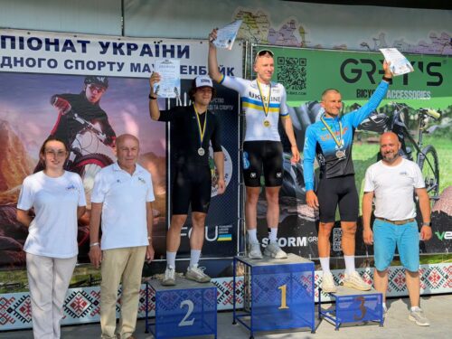 19 медалей чемпіонатів України: маунтенбайкери Хмельниччини — серед найкращих