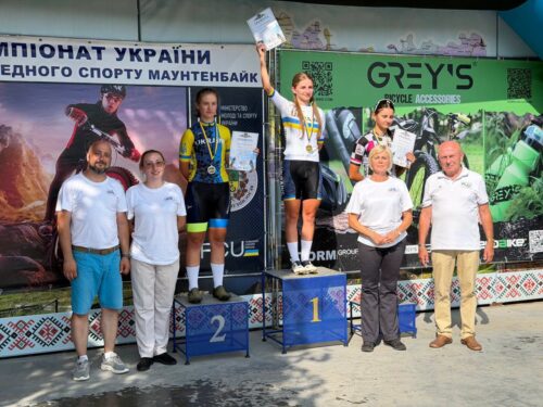 19 медалей чемпіонатів України: маунтенбайкери Хмельниччини — серед найкращих