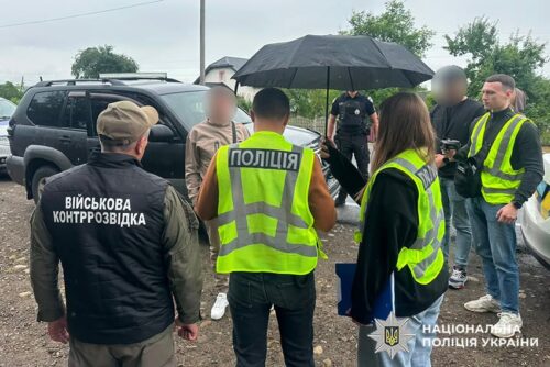 Незаконний перетин кордону вартістю 9 тисяч доларів: на Хмельниччині поліцейські затримали 36-річного організатора схеми