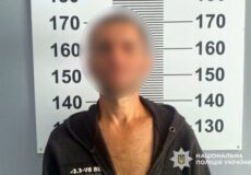 На Хмельниччині затримали чоловіка, який продавав таблетки метадону