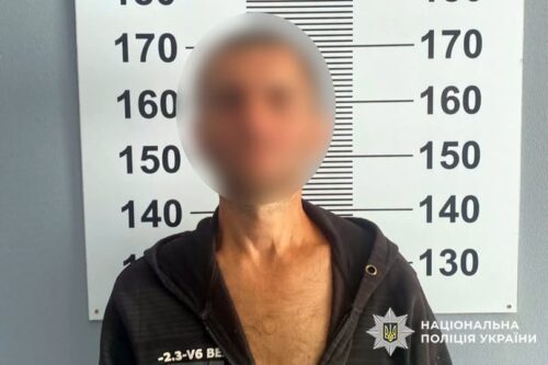 На Хмельниччині затримали чоловіка, який продавав таблетки метадону